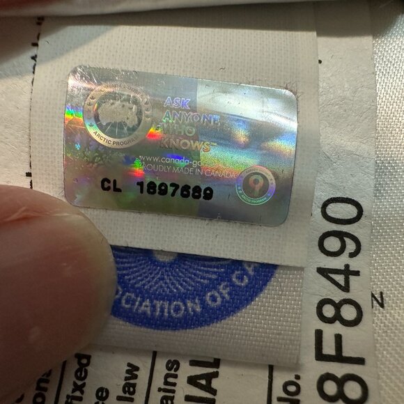 Canada Goose Selkirk Parka - Picture 9 of 16